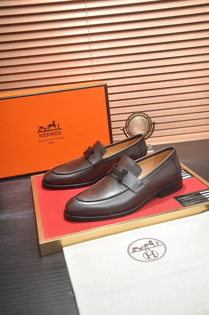 Men's shoes💰520💶[HERMES] (cowhide lining)🍀Italian top luxury🍀He does not pursue novel styles and gorgeous colors, but attracts the favor of successful men with his flawless, elegant and classic style. Formal leather shoes This very comfortable, simple and stable style allows you to easily match any style! The pattern is absolutely 1:1 refined from the original case, and we strive for excellence in materials, imported cowhide + cowhide lining💪💪💪extraordinary texture👍! .Code number: 38-45 (45 customized)